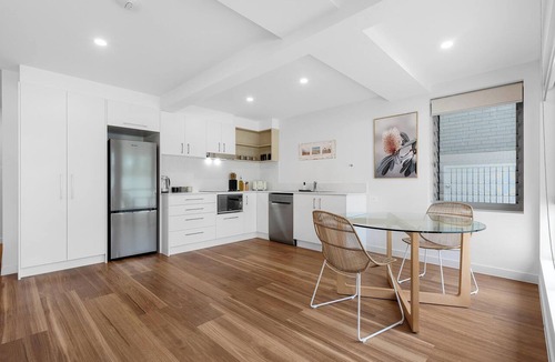 Palm Beach Apartment | Grevillea on the Beach