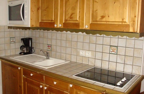 Pralognan-la-Vanoise Apartment | Ground floor 3-room near slopes, up to 6 people