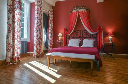 Saint-Albin-de-Vaulserre Bed & Breakfast | Guest Room “Chambre du Parc”: Mountain View, Shared Terrace, Wi-Fi