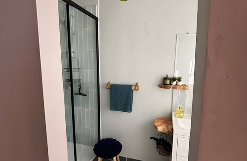 Folles Bed & Breakfast | Guest Room 'La Chambre Octave at La Parenthèse' with Private Garden and Wi-Fi