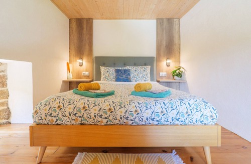 Sablieres Bed & Breakfast | Guest Room “La Gardette” with Mountain View, Shared Pool and Private Terrace