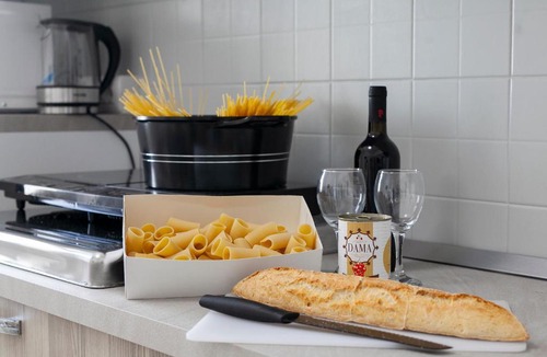 Boscoreale Apartment | GuestHost - Boscoreale Vanilla Flats Free Parking
