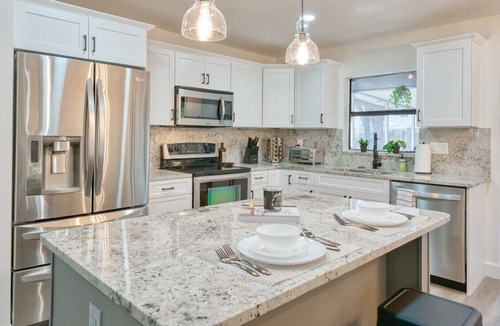 Bloomingdale House | Gym & Game Room | Modern SUNNY RETREAT