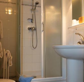 LʼArgentiere-la-Bessee Hotel | Hôtel de la Mairie