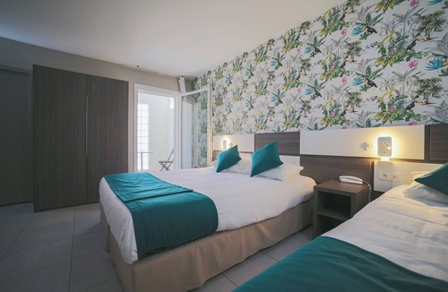 Sanary-sur-Mer Hotel | Hôtel Holidays & Work