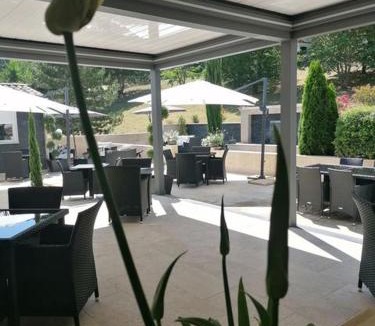 Riez Hotel | Hôtel Les Deux Lions