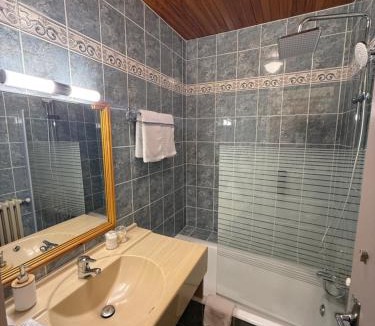 Puy-Saint-Vincent Hotel | Hôtel Restaurant La Pendine