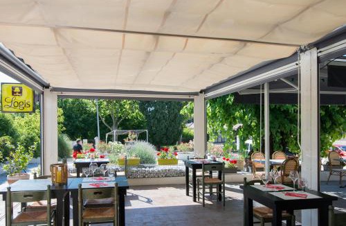 Vallon-Pont-d'Arc Hotel | Hôtel Restaurant Le Clos Charmant