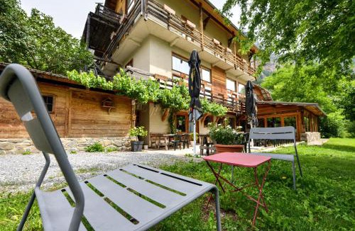 Freissinieres Hotel | Hôtel Restaurant Gîtes Les 5 Saisons