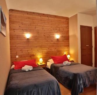 Freissinieres Hotel | Hôtel Restaurant Gîtes Les 5 Saisons