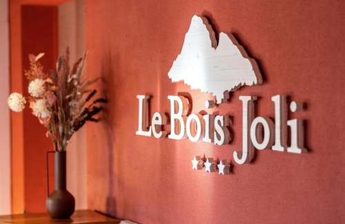 Saint-Paul-en-Chablais Hotel | Hôtel Restaurant Le Bois Joli et SPA