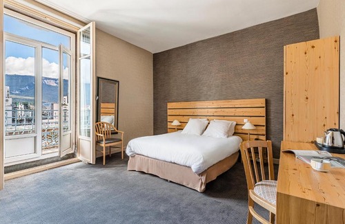 Secteur 1 Hotel | Hôtel Terminus