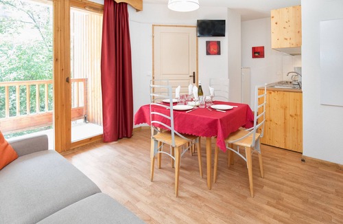 Orelle Apartment | Hameau 2 211 - SPA & PISCINE appartement 6 pers