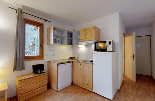 Orelle Apartment | Hameau 8 101 - SPA & PISCINE studio 4 pers.