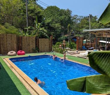 Ko Phi Phi Hostel | Hangover Chill & Hill Hostel