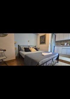 Vathi Apartment | Hera's Hideaway