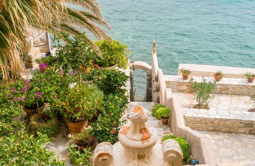 Ermoupoli Villa | Hermes Palazzo on the waterfront by JJ Hospitality