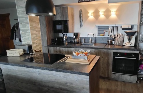 Les Eucherts Apartment | High-End Apartment in La Rosière 1850, 5 Rooms for 10 Guests, Ski-In/Ski-Out