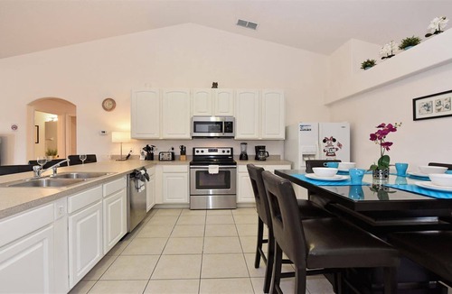 Legacy Park Villa | Highgate at Legacy Park - 5 Bed 3 Baths Villa