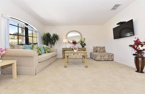 Legacy Park Villa | Highgate at Legacy Park - 5 Bed 3 Baths Villa