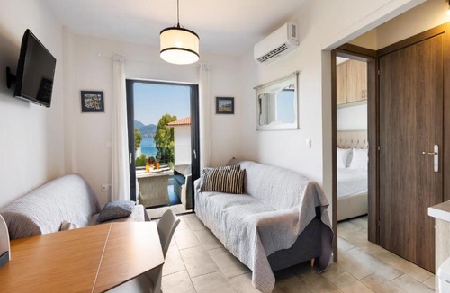 Karpenisi Apartment | Hippothoi Sea View Maisonette