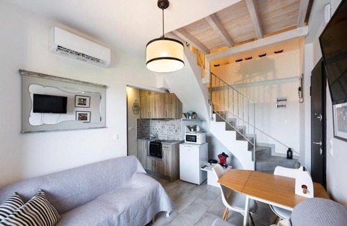 Karpenisi Apartment | Hippothoi Sea View Maisonette