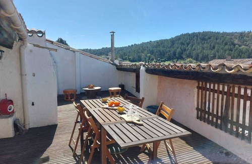 Montagnac-Montpezat House | Historic house for 8 people in the heart of Riez+ terrace. Spacious, Ideal for families