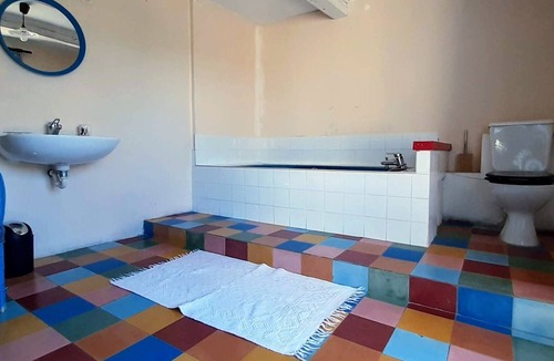 Montagnac-Montpezat House | Historic house for 8 people in the heart of Riez+ terrace. Spacious, Ideal for families