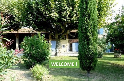 Saint-Paul-Trois-Chateaux House | Holiday Home 'Gîte Du Poney Fringant' with Private Terrace, Private Garden and Wi-Fi