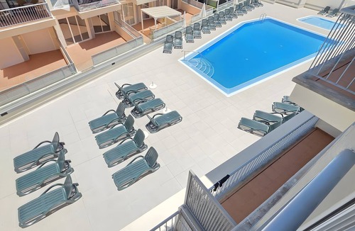 Puerto de Santiago Apartment | Holiday Apartment 'Playa La Arena' with Shared Pool, Balcony and Wi-Fi
