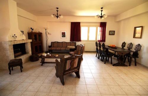 Evrostina House | Holiday Garden Home - wenige Schritte ans Meer