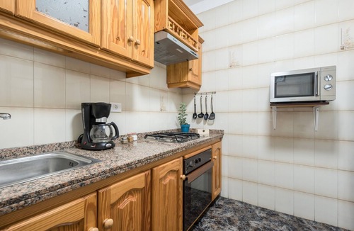 La Mancha House | Holiday Home Casa del Molino with Sea & Mountain Views, Wi-Fi, and Terrace