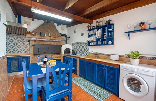 La Mancha House | Holiday Home Casa Matyas close to the Beach with Garden & Wi-Fi