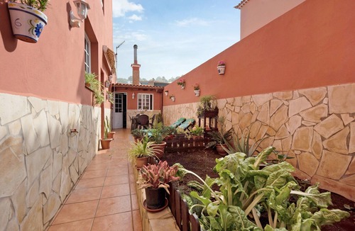 La Mancha House | Holiday Home Casa Matyas close to the Beach with Garden & Wi-Fi
