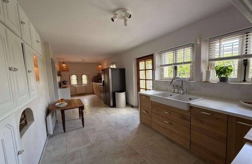 Flayosc House | Holiday Home in Flayosc with Pool and Terrace