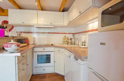 Cavalaire-sur-Mer House | Holiday Home Le Clos du Rigaud-1 by Interhome