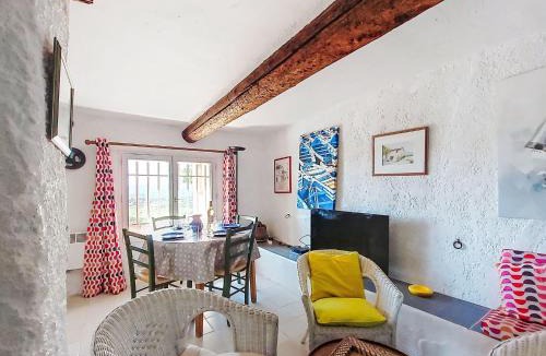 La Cadiere-d'Azur House | Holiday Home Les Vignes by Interhome
