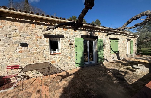 Draguignan House | Holiday Home 'Maison - Les Bergeries De Danielle' with Private Pool, Private Terrace and Wi-Fi