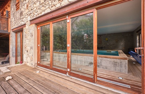 Noyarey House | Holiday Home 'Maison' with Mountain View and Wi-Fi