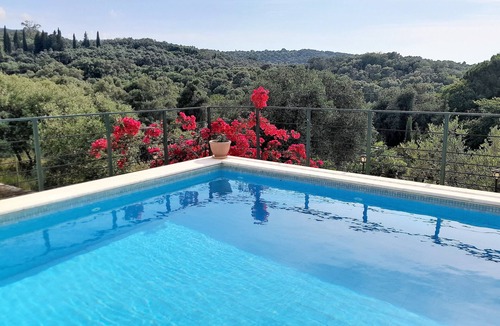 Agios Spyridon Corfu House | Holiday Home "Nora" with 2 Apartments and Shared Pool - Sea Breeze 2