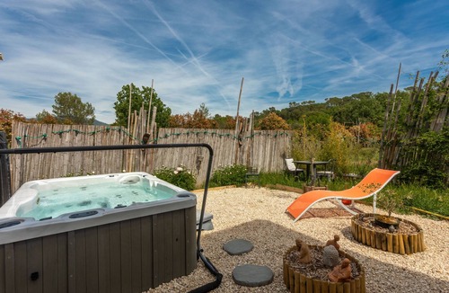 Besse-sur-Issole House | Holiday Home “Petit Paradis” with Wi-Fi and Air Conditioning