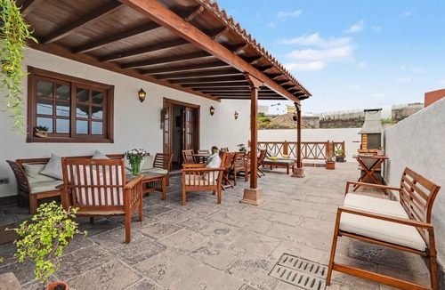 Los Silos House | Holiday Home "Rincón de Daute" with Sea & Mountain Views, Pool, Wi-Fi & Terrace