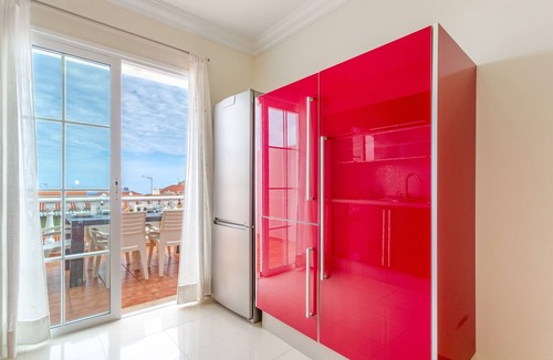 La Orotava House | Holiday Home 'Villa Teide' with Sea Views, Private Terrace and Wi-Fi