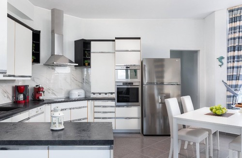 Petaloudes House | Holiday house Triánda for 1 - 14 persons with 6 bedrooms - Holiday house