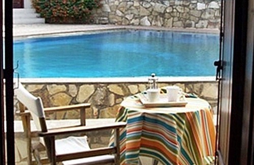 Douliana Apartment | Holiday house with a terrace and balcony