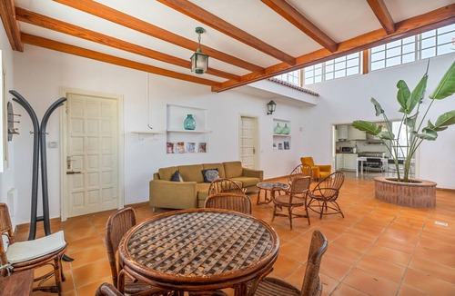 Arafo Villa | Holiday Villa 'La Hacienda' with Sea and Mountain Views