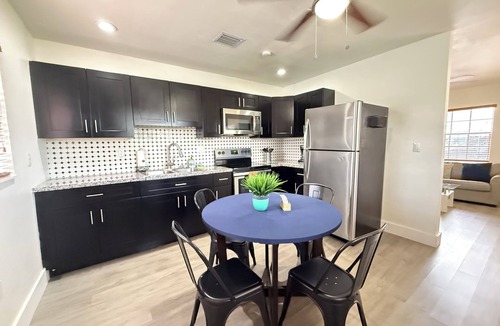 Olympia Heights House | Home Sweet Home Near Malls Airport Highway