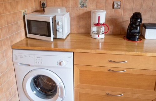 Chateauroux-les-Alpes Apartment | Homerez - Apartment Châteauroux-les-Alpes