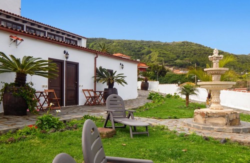 Los Silos Apartment | Homerez - Apartment in Los Silos