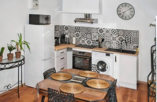 Nyons Apartment | Homerez - Apartment in Nyons